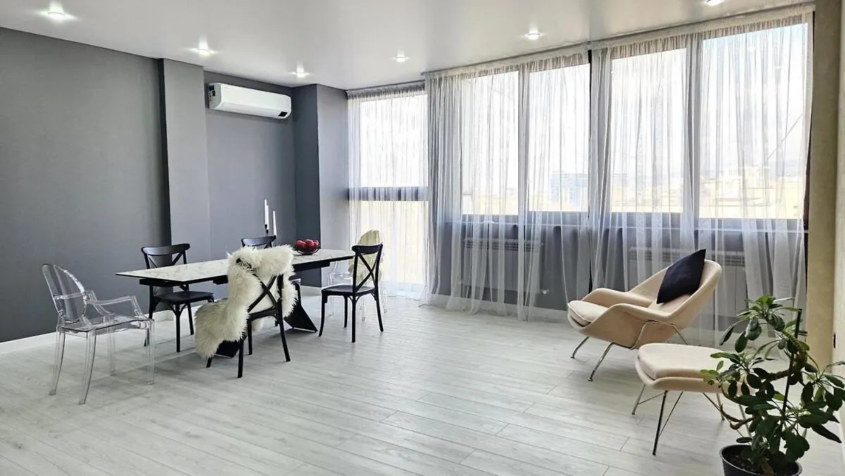 Apartamento Penthouse In Almaty! 0*, Almatý